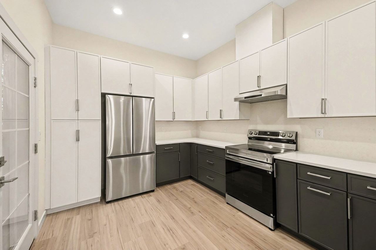 8440 12th Ave Sw - Photo 7 of 17