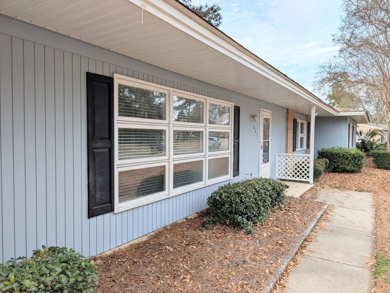 623 Mallard Lake Dr - Photo 2 of 29