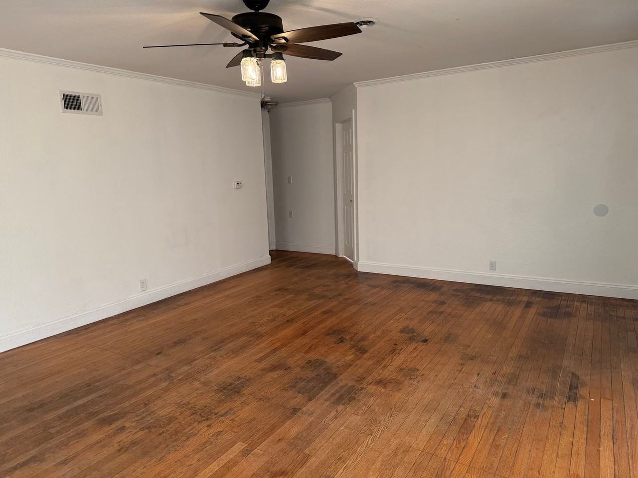 1311 New Hampshire Ave - Photo 3 of 18