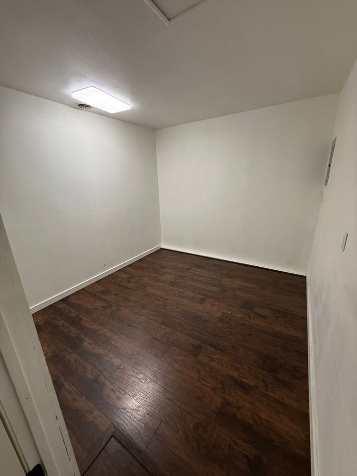 1311 New Hampshire Ave - Photo 7 of 18