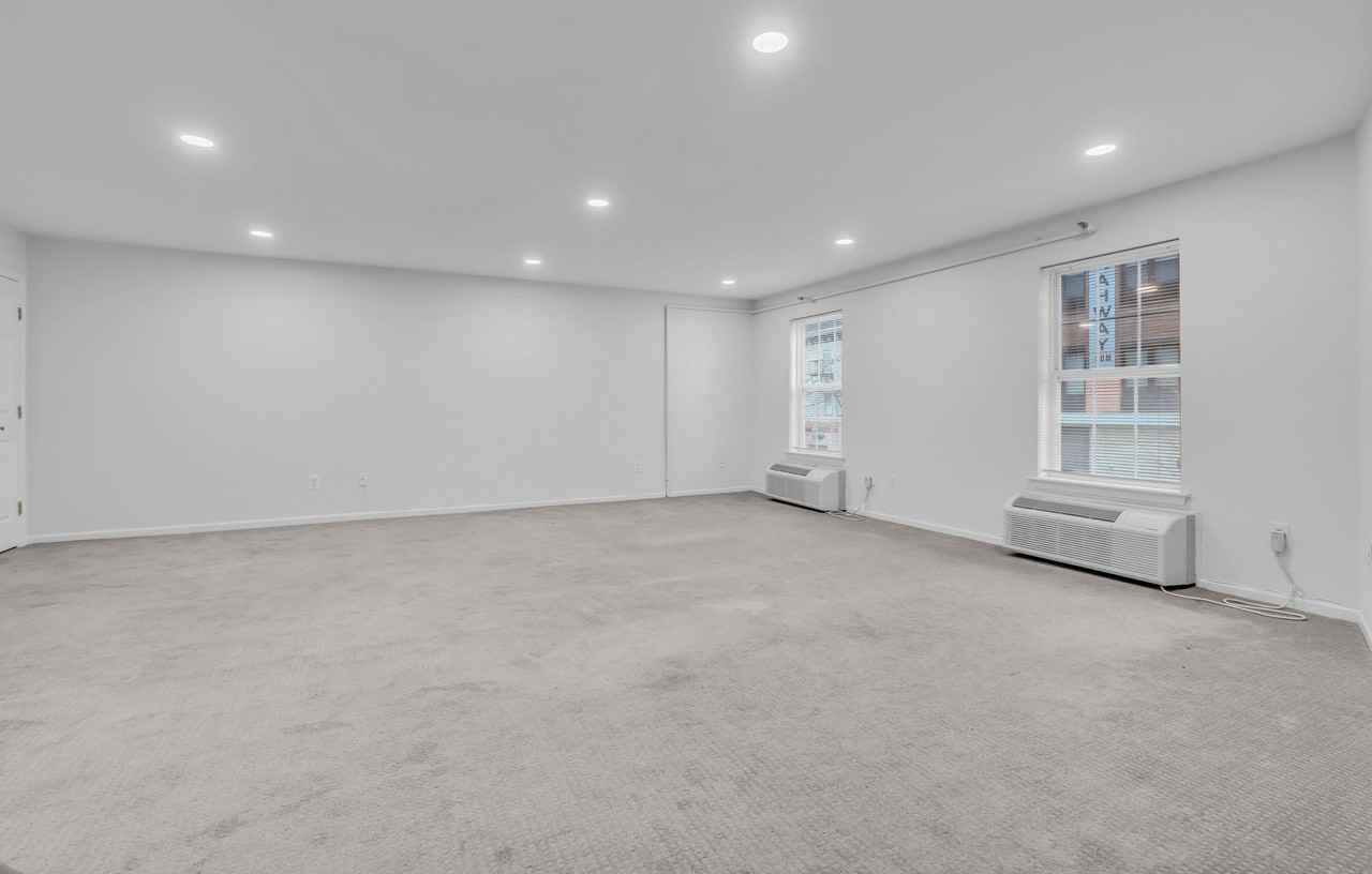 Riverside Apartments - Photo 3 of 18