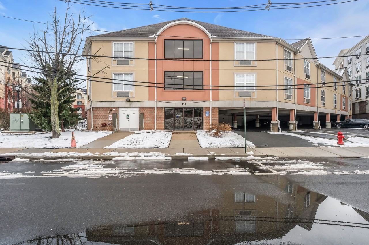 Riverside Apartments - Photo 7 of 18