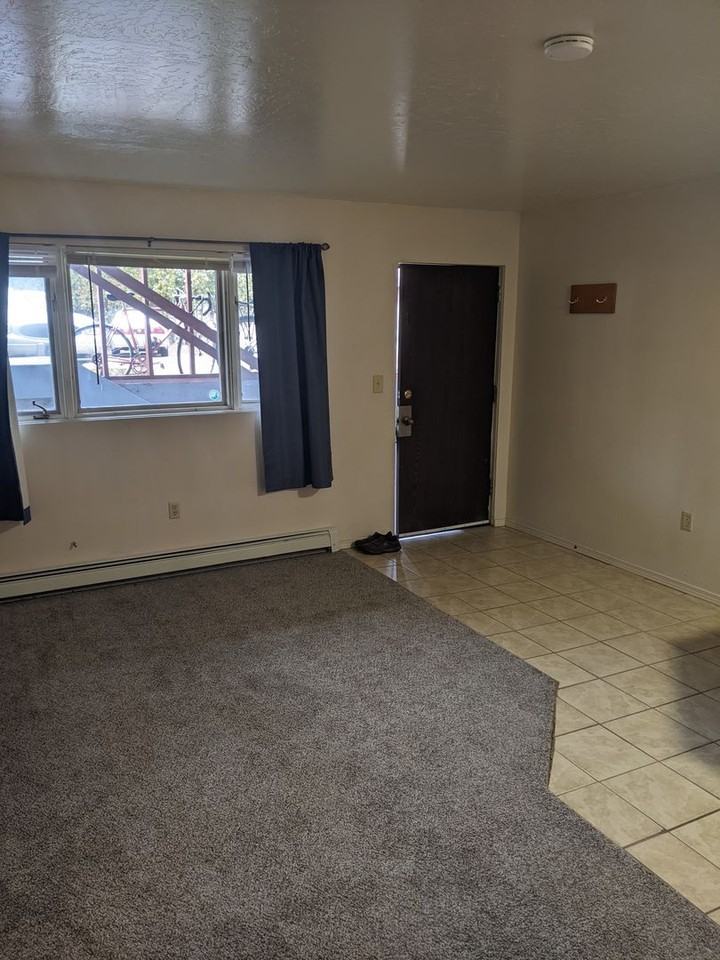 200 Connell - Photo 3 of 17