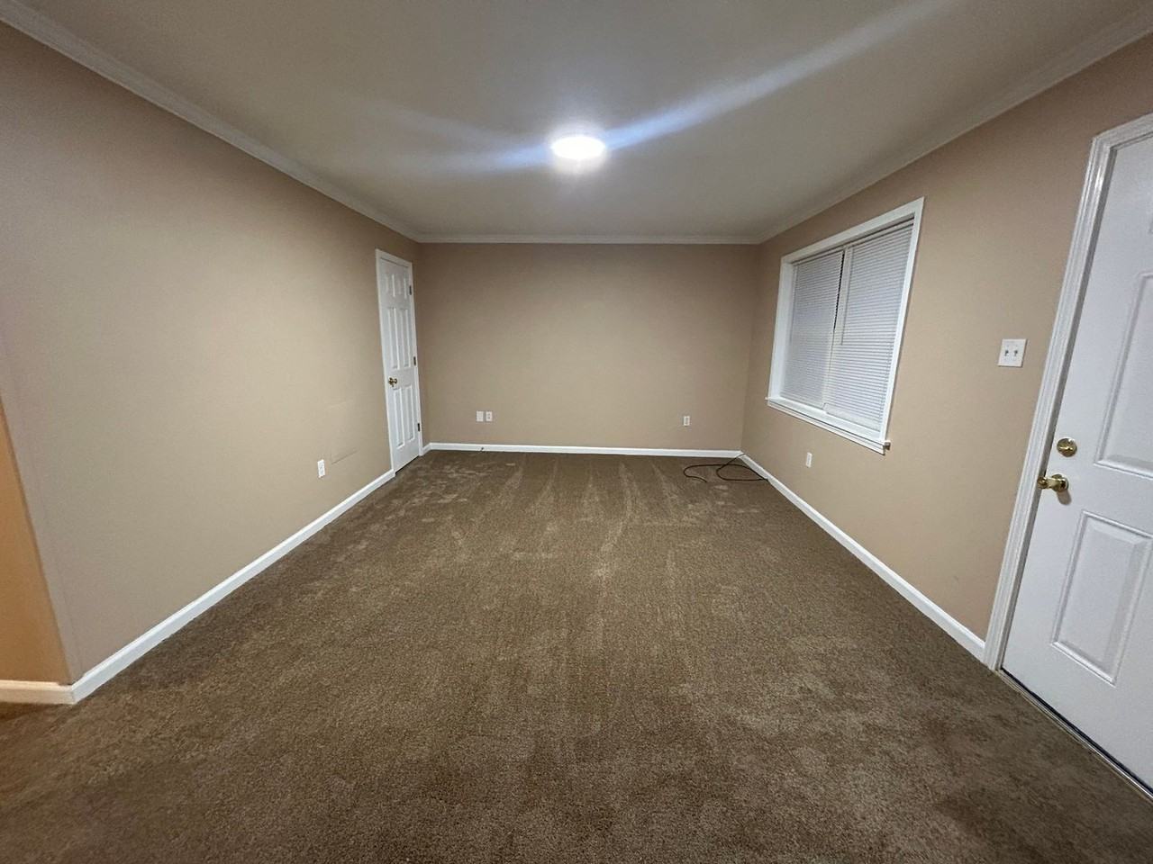 250 N Washington Ave #18 - Photo 2 of 8