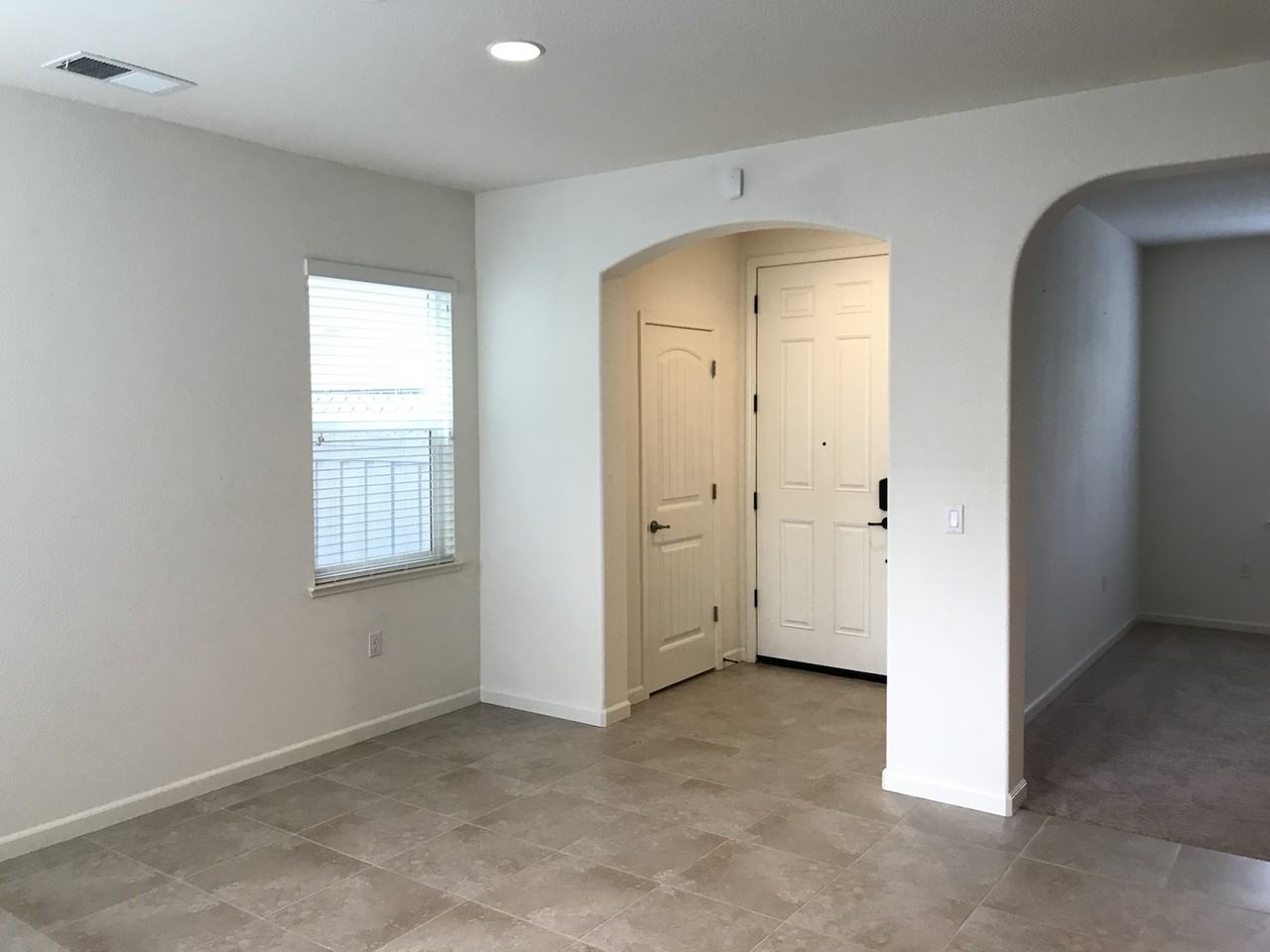 307 W Tuscan Ln - Photo 3 of 23