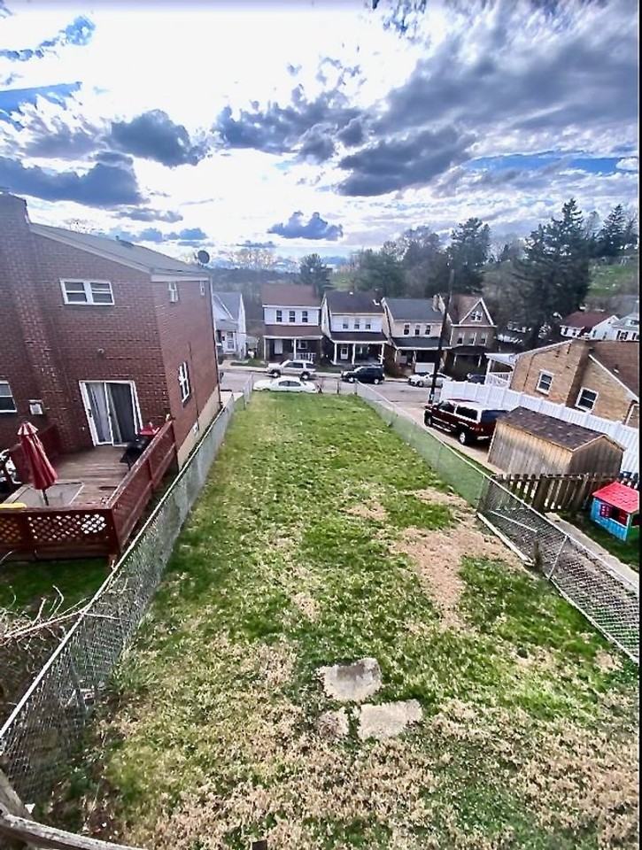 1610 Westmont Ave - Photo 3 of 16