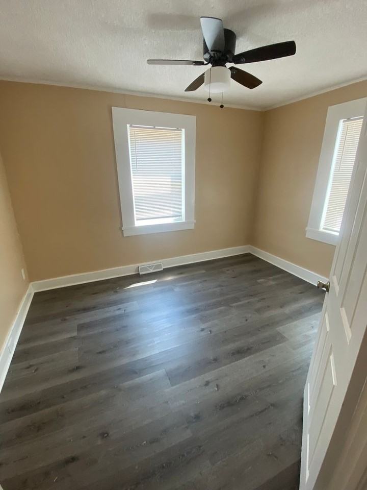 Mobley - Photo 2 of 32