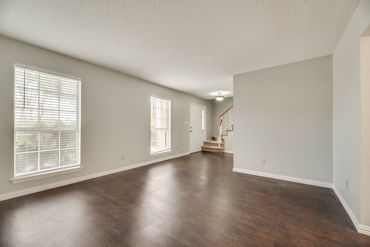 4128 Hathaway Dr - Photo 3 of 25