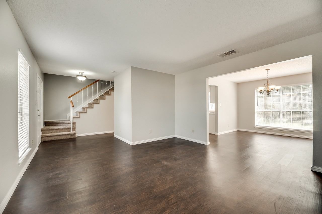 4128 Hathaway Dr - Photo 5 of 25