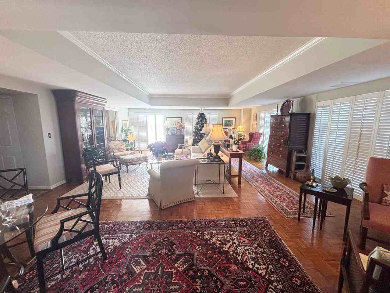 1829 Senate St - Photo 7 of 30