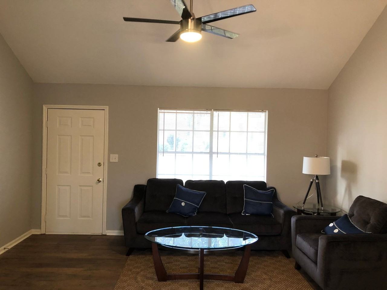 1025 25th Ave N - Photo 4 of 21