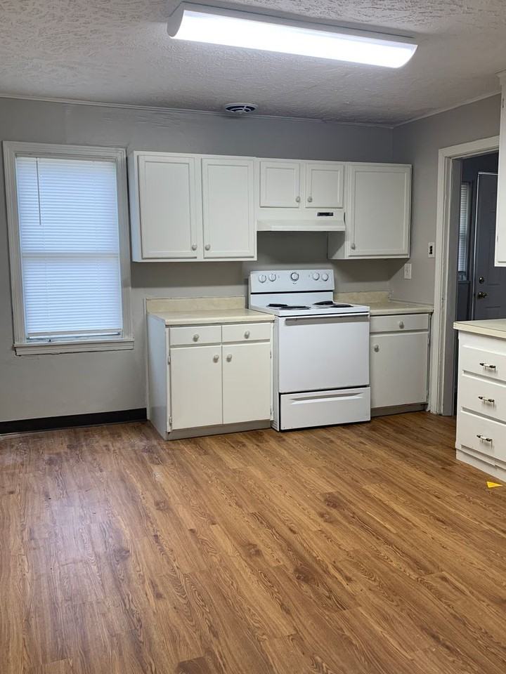 621 N K St - Photo 7 of 9