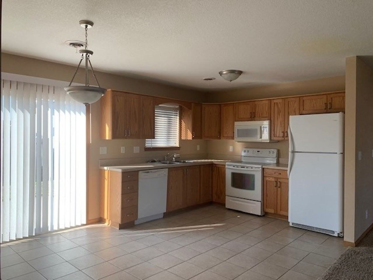 3001 Brookville Dr - Photo 2 of 10