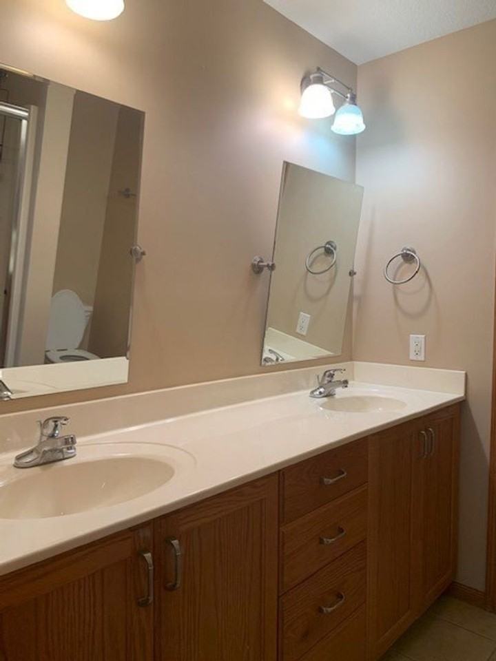 3001 Brookville Dr - Photo 6 of 10