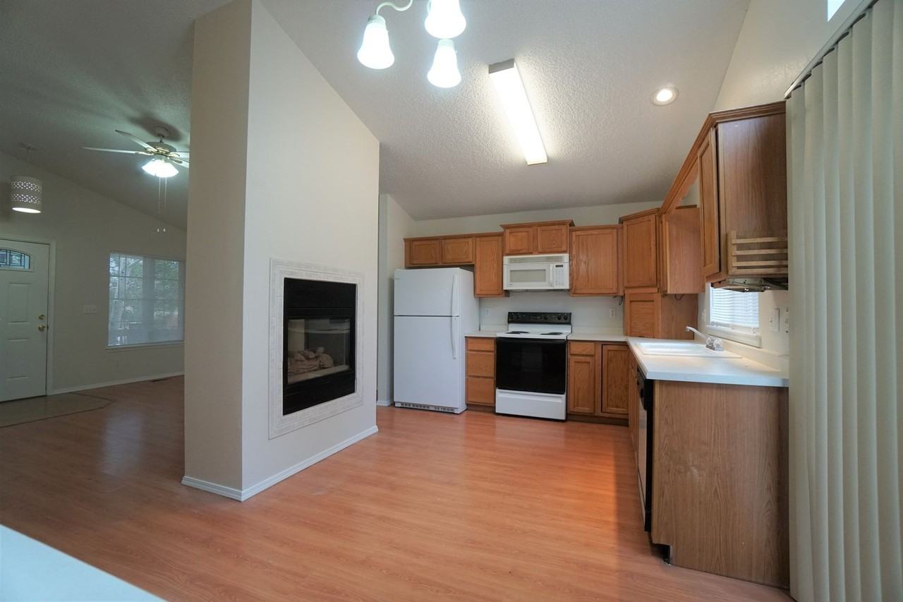 6151 Bow River Dr - Photo 5 of 22