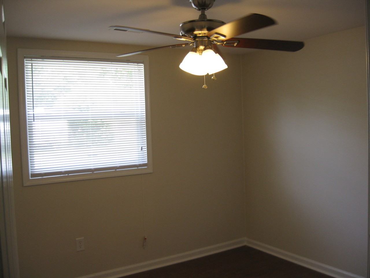 1512 Hastings Dr - Photo 6 of 13