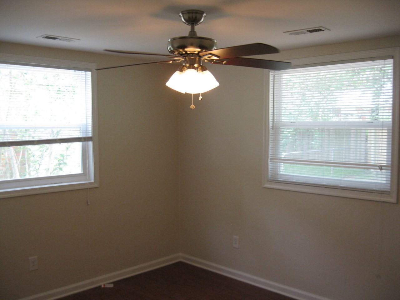 1512 Hastings Dr - Photo 7 of 13