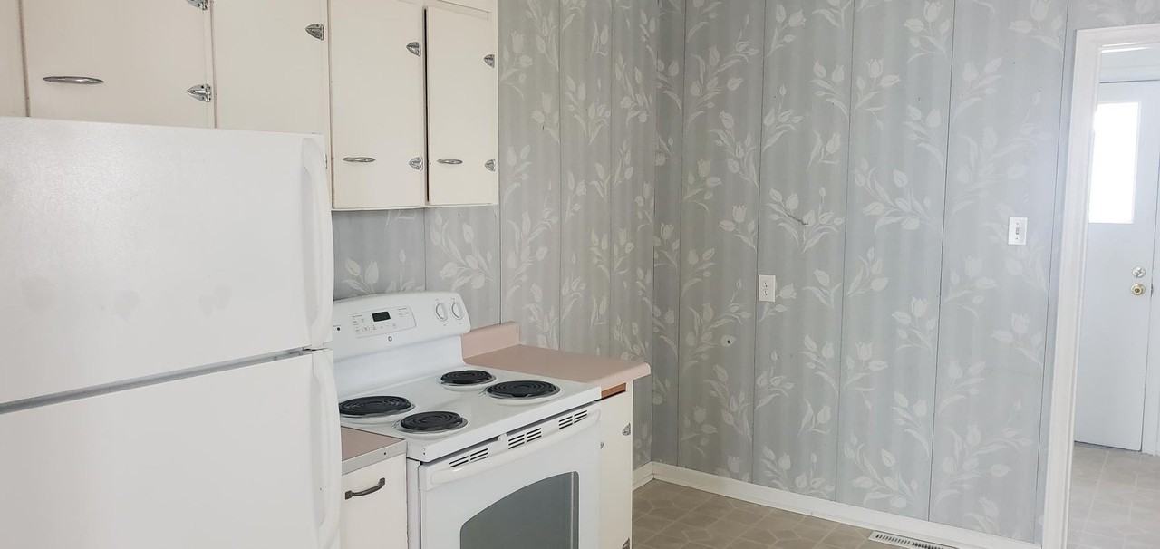 1810 Elm Ave - Photo 5 of 8