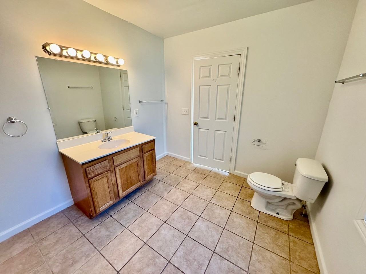 305 Perrin St - Photo 7 of 19