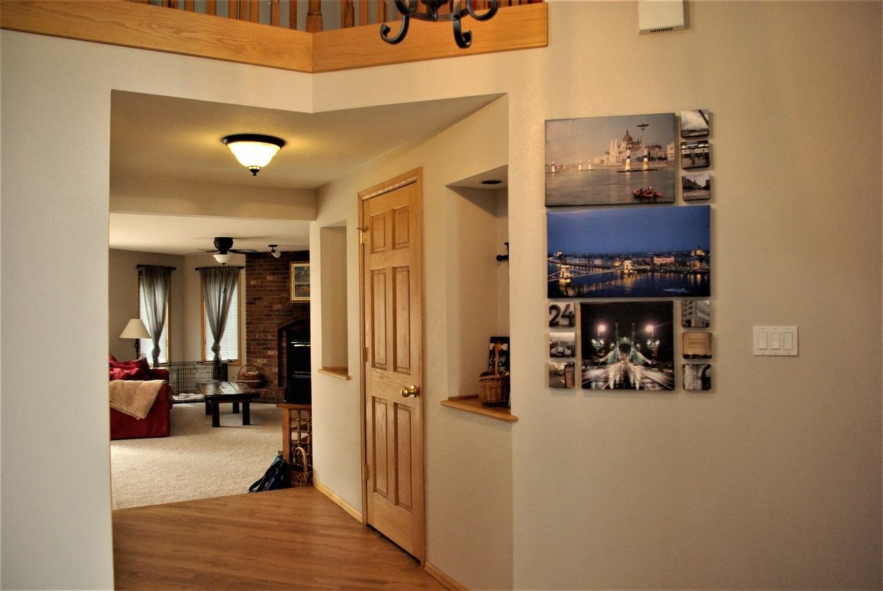 65 Lowick Dr - Photo 6 of 34