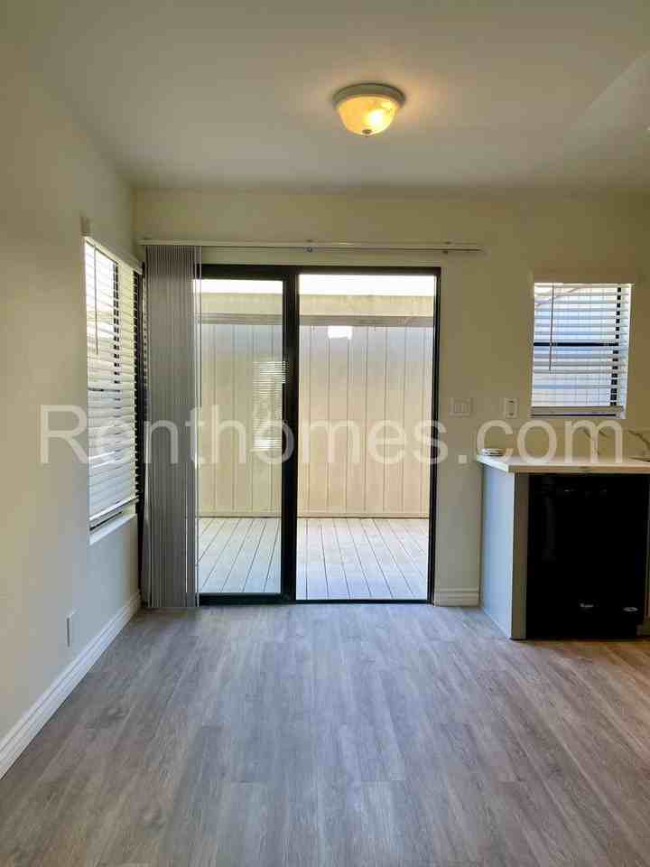 2718 Ariane Dr - Photo 5 of 15