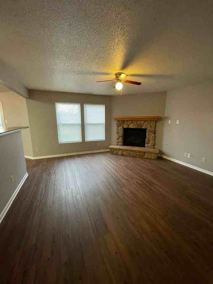 8226 Crackling Ln - Photo 6 of 19