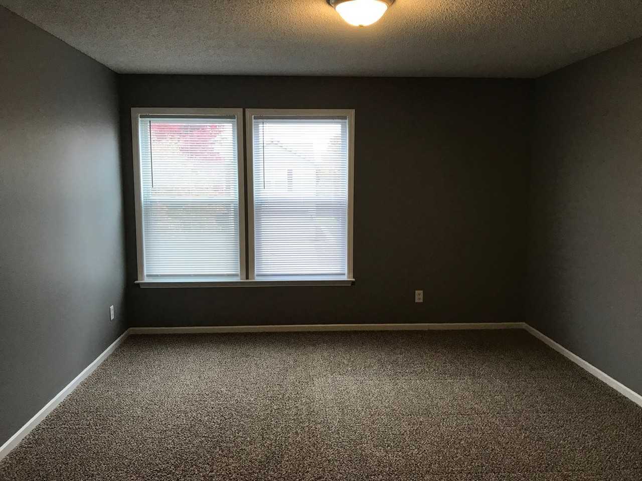 2194 Olympia Dr - Photo 2 of 13