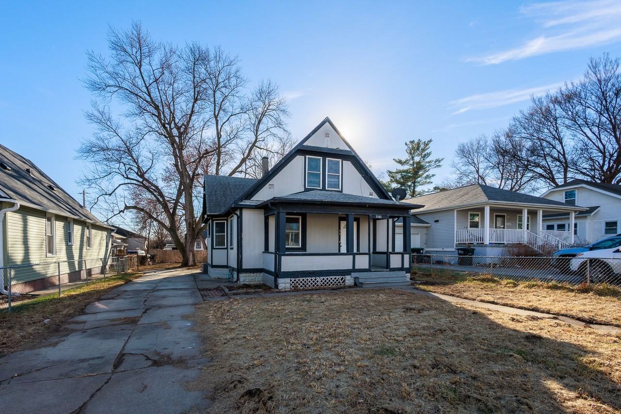 3163 Meredith Ave - Photo 2 of 19