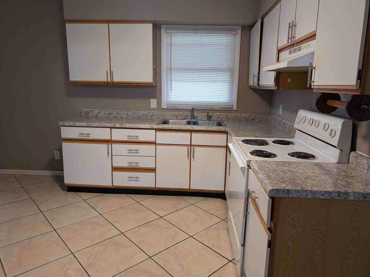 1618 Falke Dr - Photo 6 of 14