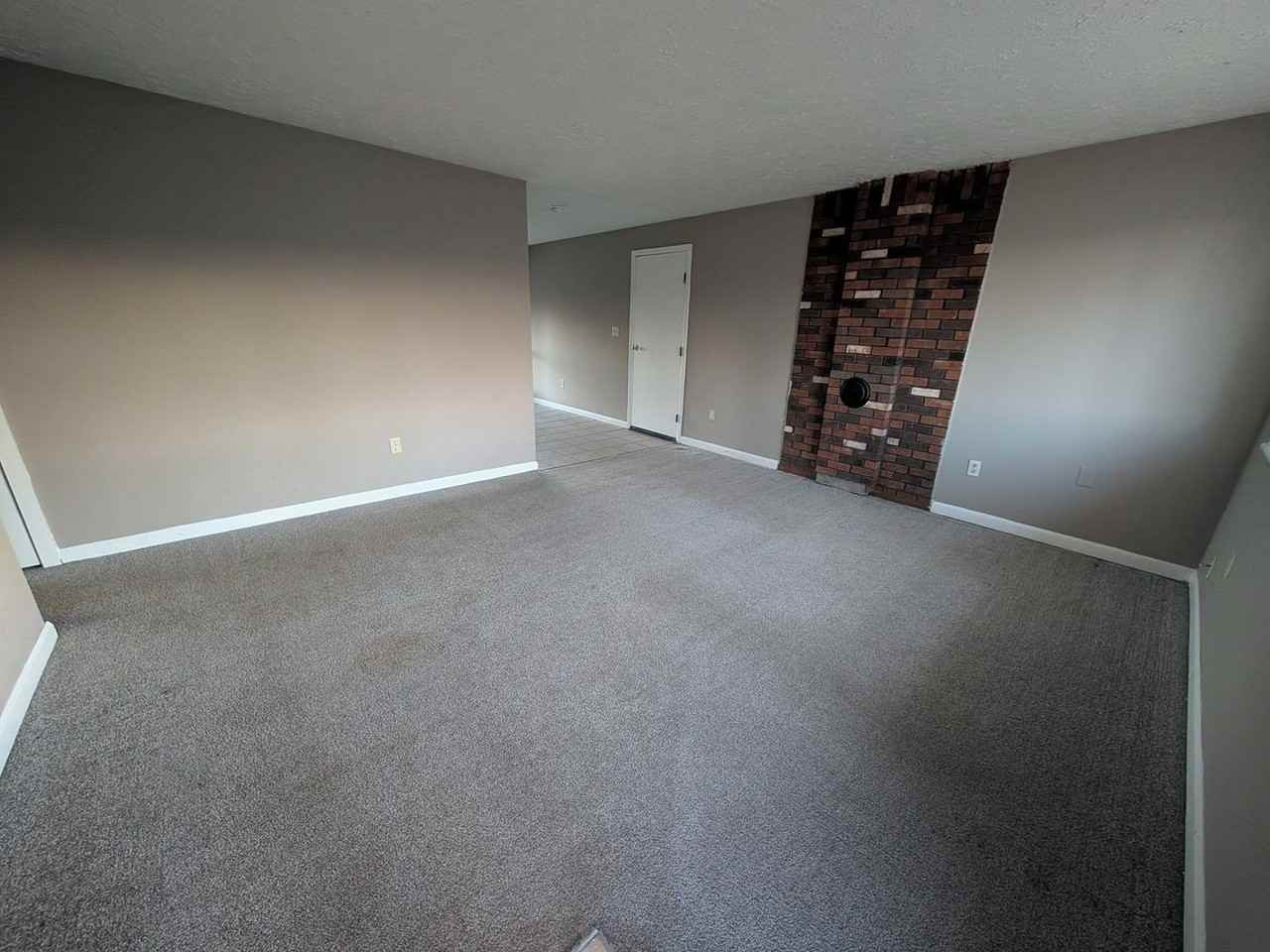 400 Lufkin Dr - Photo 3 of 15