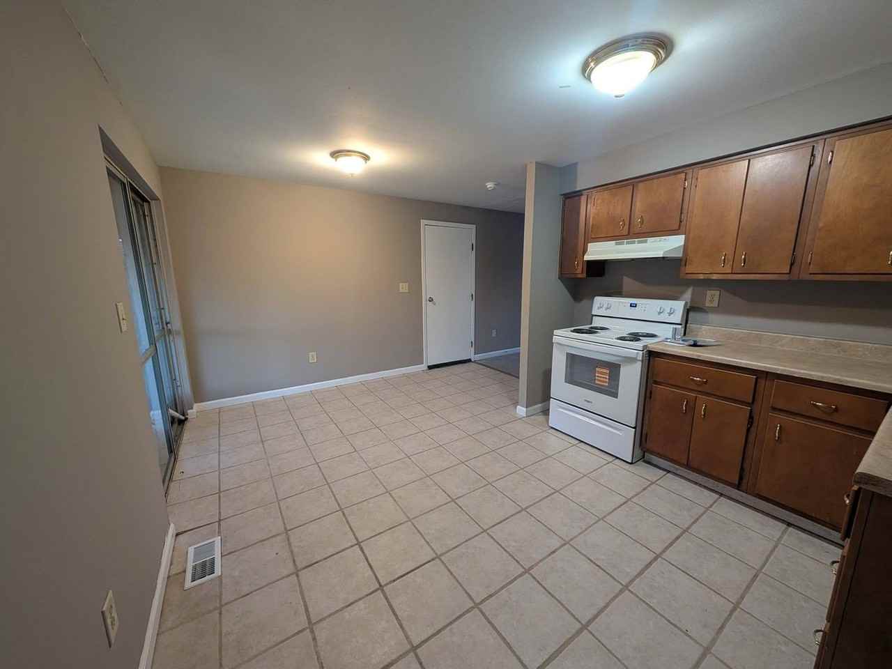 400 Lufkin Dr - Photo 4 of 15