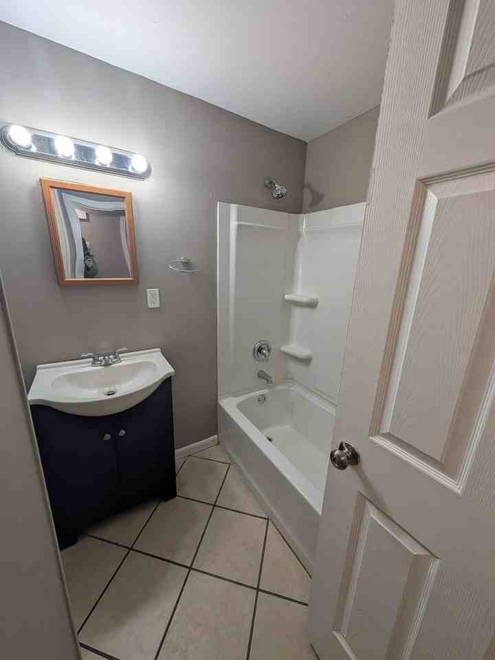 400 Lufkin Dr - Photo 7 of 15