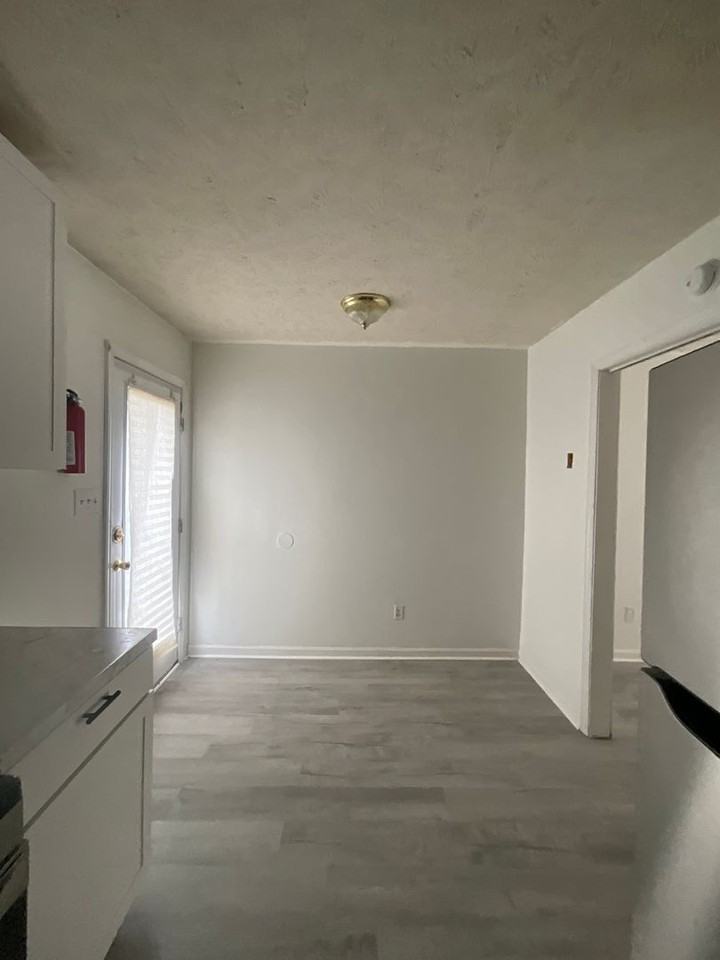 1434 Tangora Ln - Photo 3 of 6