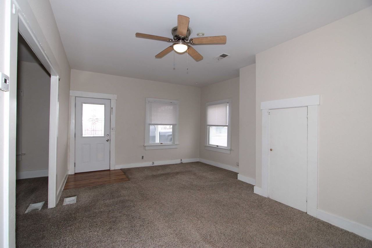 16 S 2nd St - Photo 3 of 19