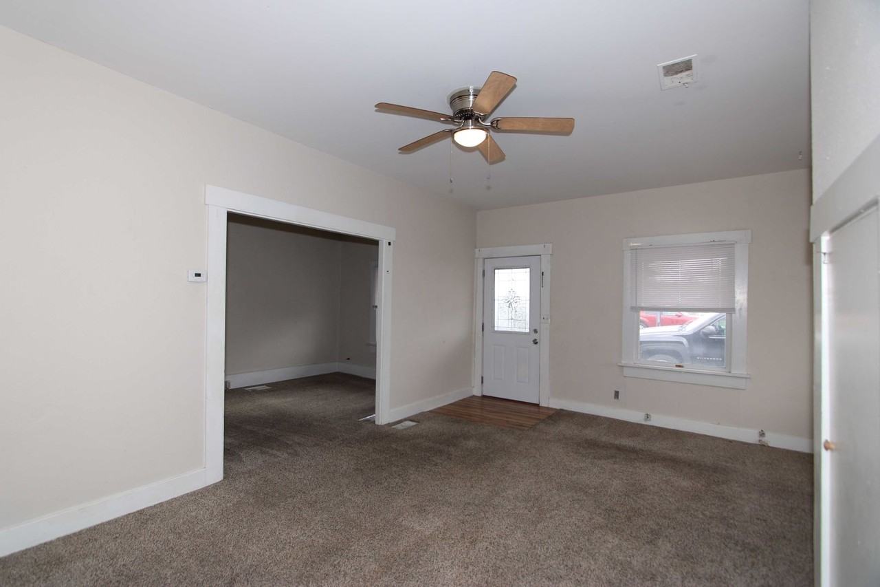 16 S 2nd St - Photo 4 of 19