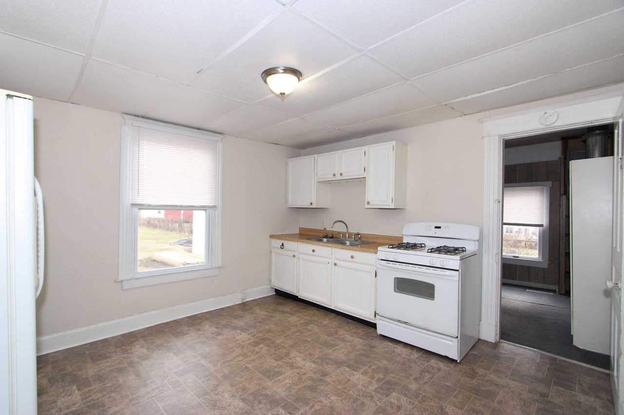 16 S 2nd St - Photo 6 of 19