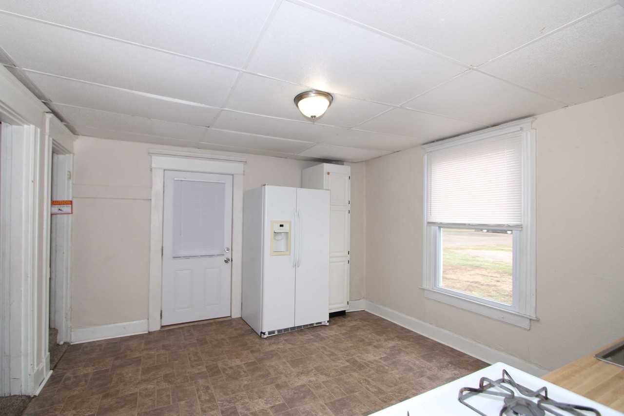 16 S 2nd St - Photo 7 of 19