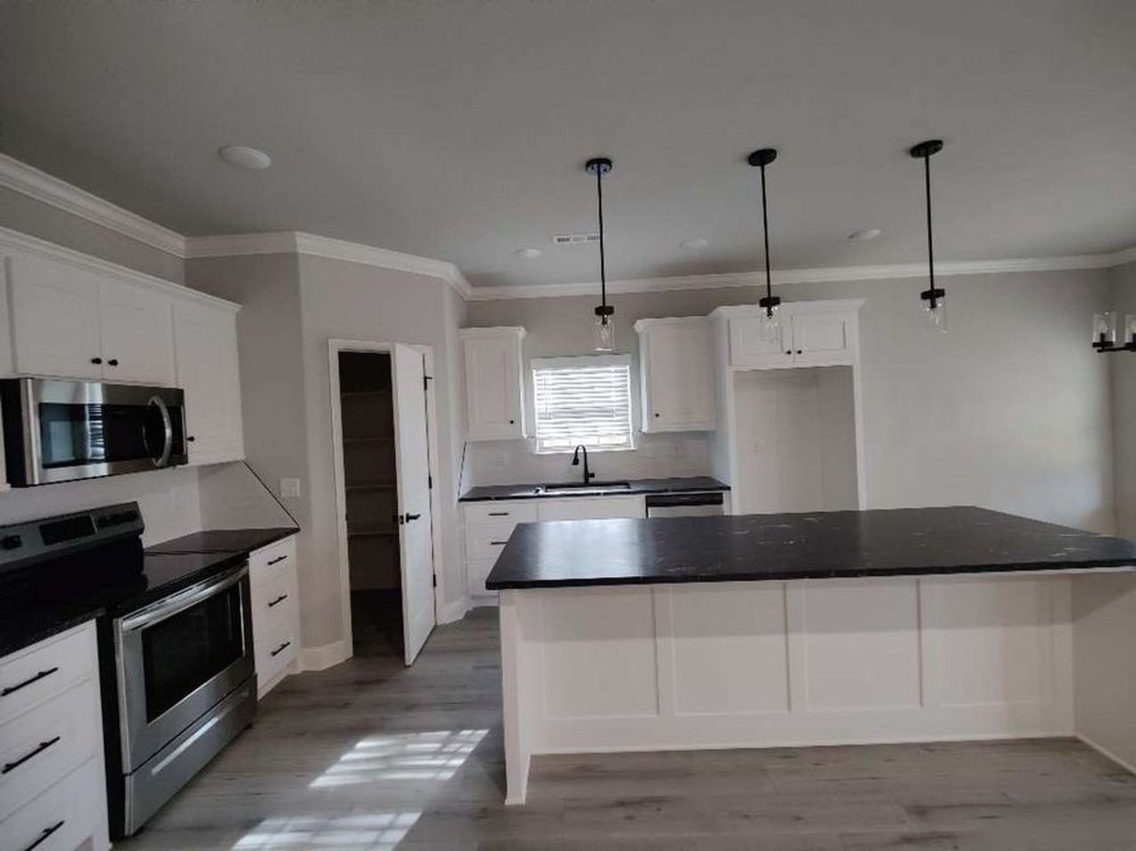 19 Ventnor Cir - Photo 3 of 8