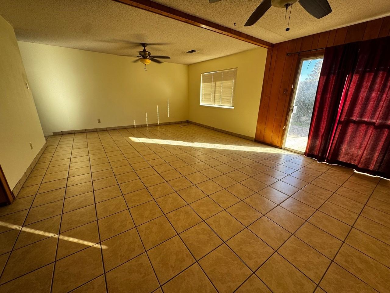 11628 Nambe Ave Ne - Photo 5 of 19