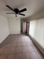 featured image of 609 W 7th St