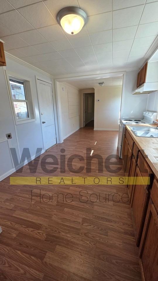 505 N 3rd St - Photo 5 of 8