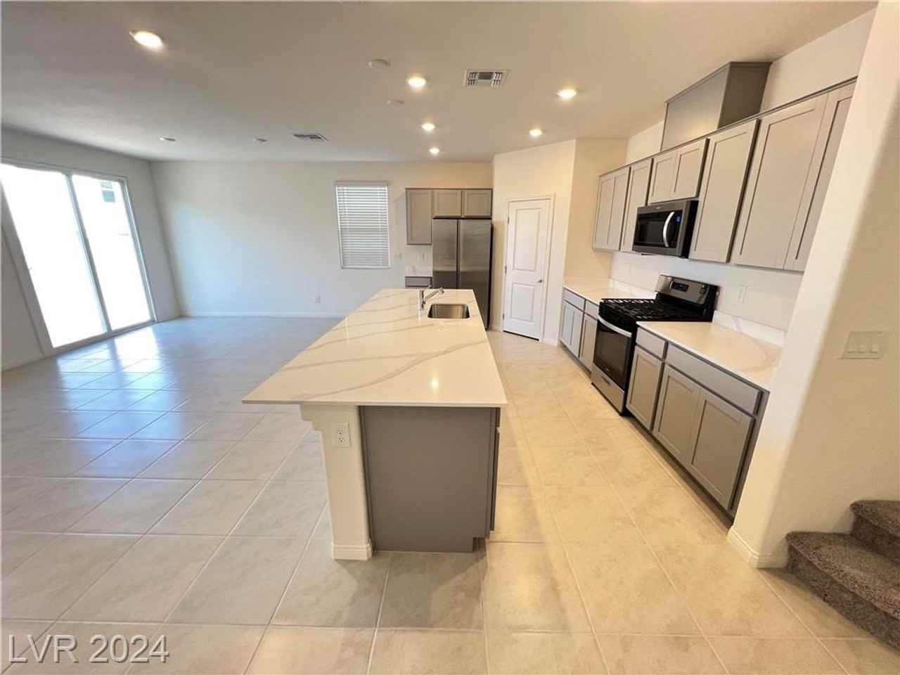 4172 Scarlet Cob Ave - Photo 4 of 21