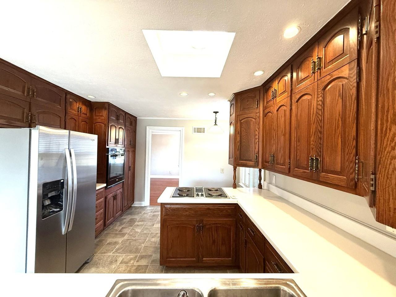 1236 Valley Dr - Photo 7 of 27