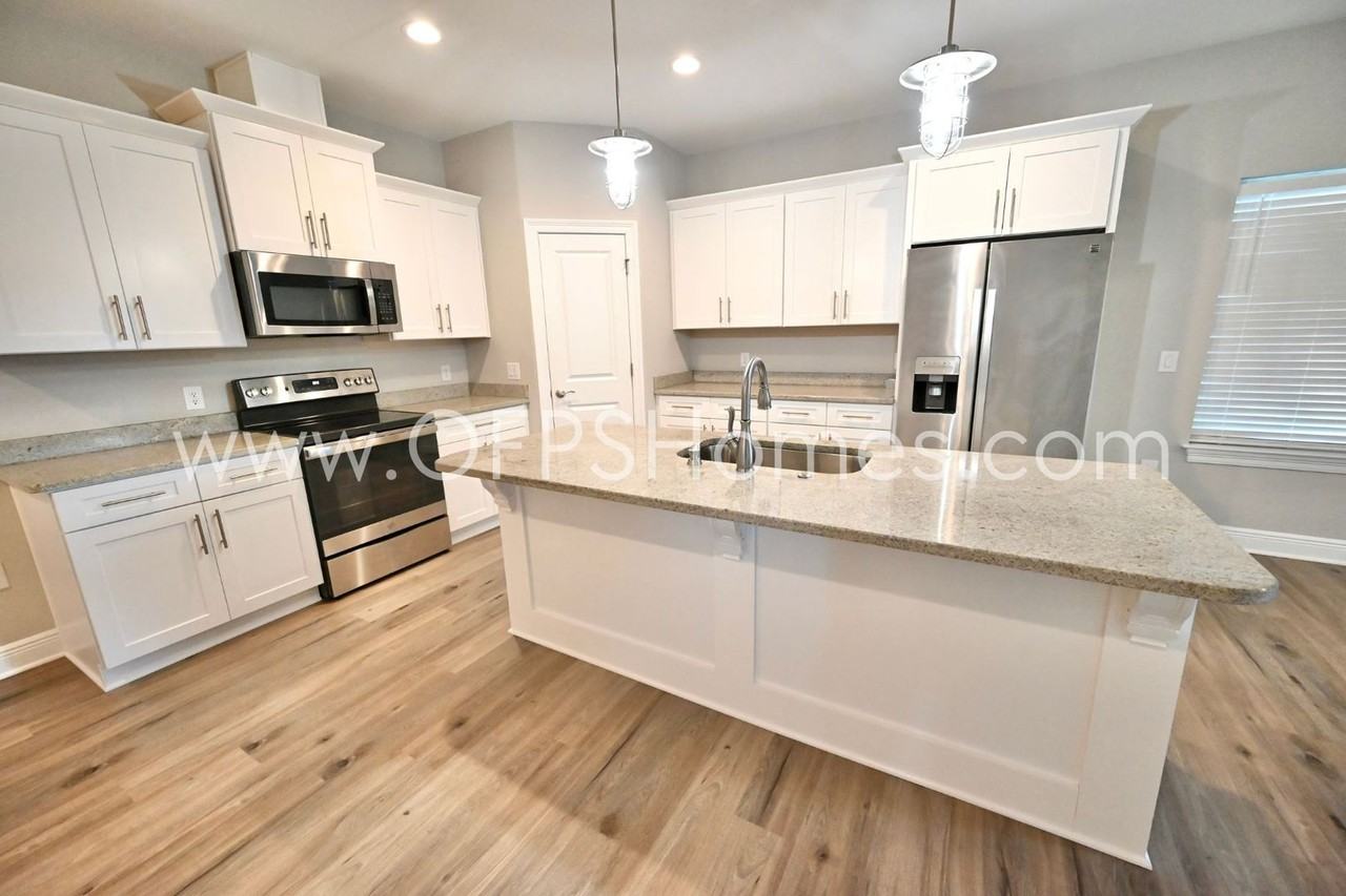 2315 Hadleigh Hills Ct - Photo 5 of 27