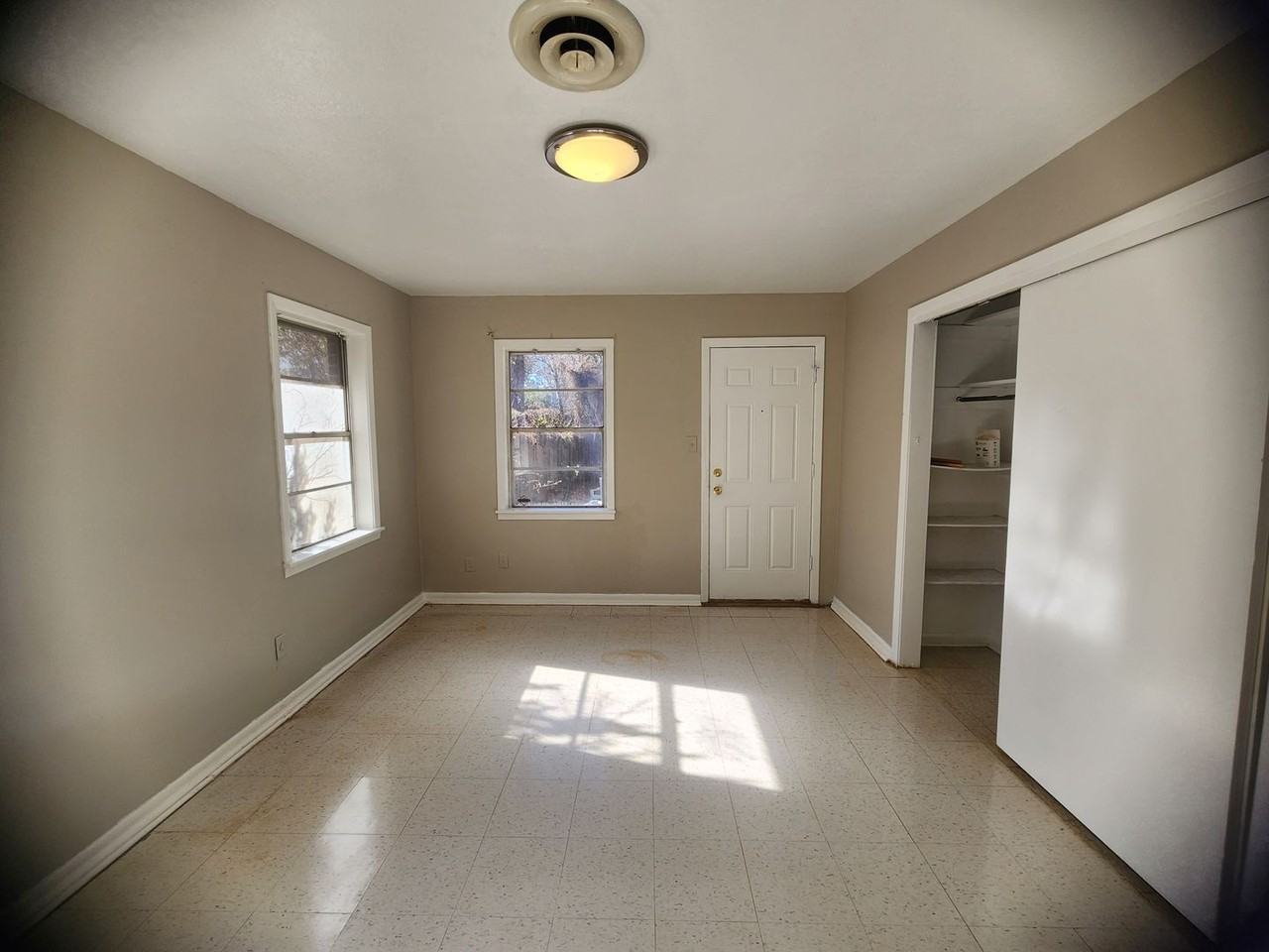 2432 Highland Ave - Photo 6 of 6