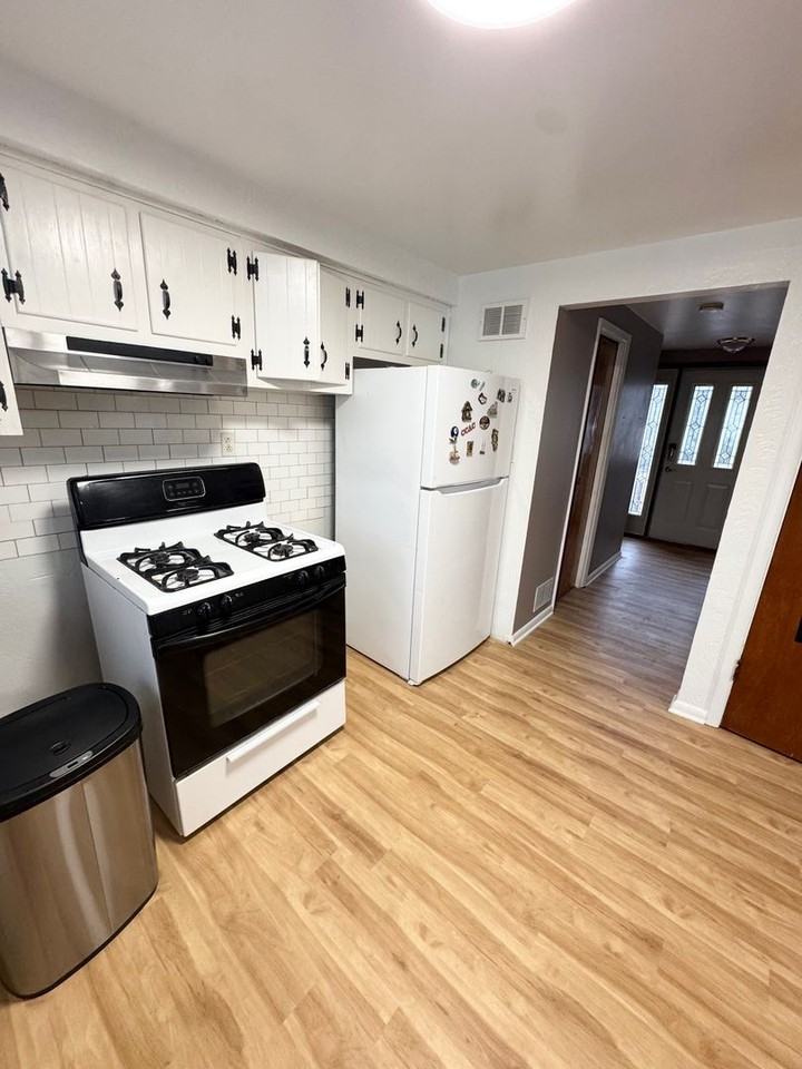 3987 Logans Ferry Rd - Photo 3 of 16