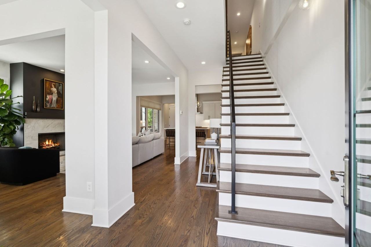 1006 Argyle Ave - Photo 5 of 50