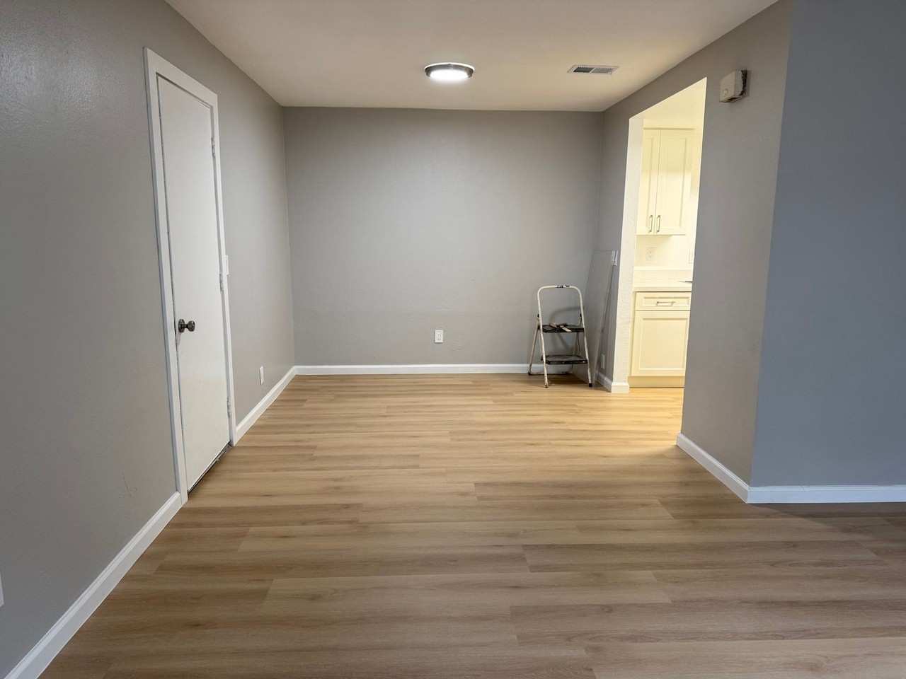 903 Delane Dr - Photo 3 of 7