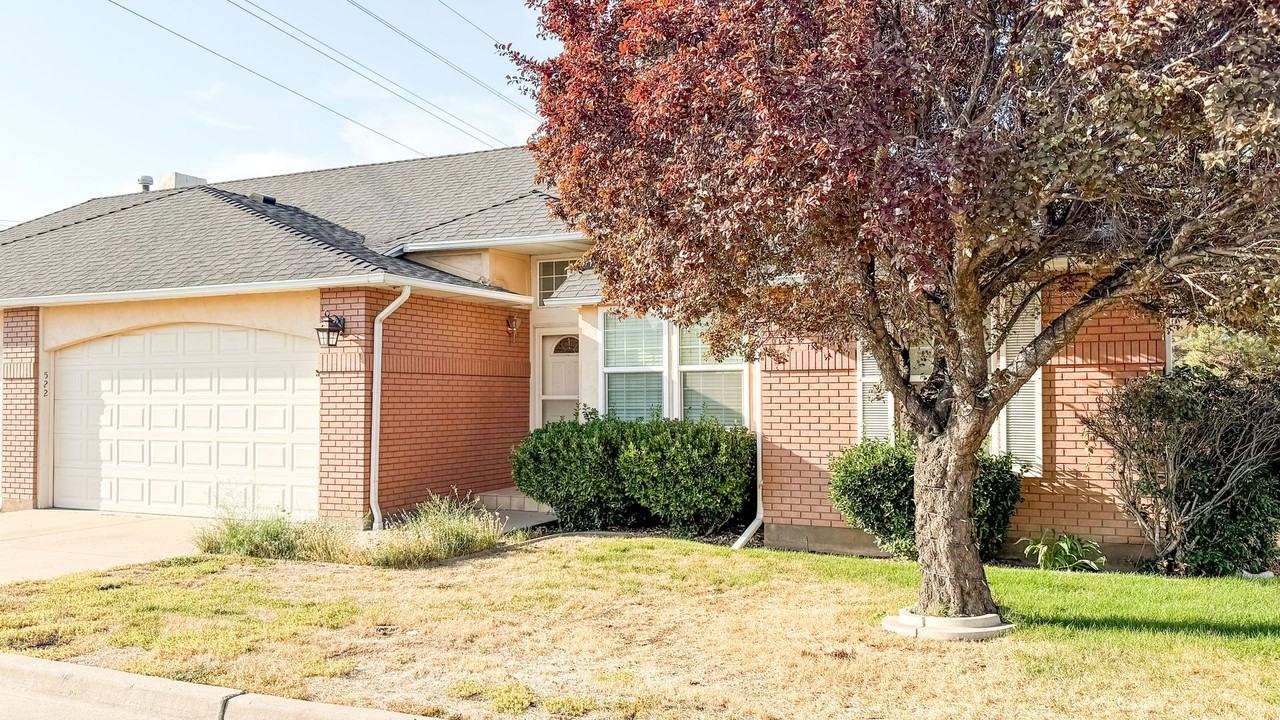 522 E 5350 S - Photo 4 of 21