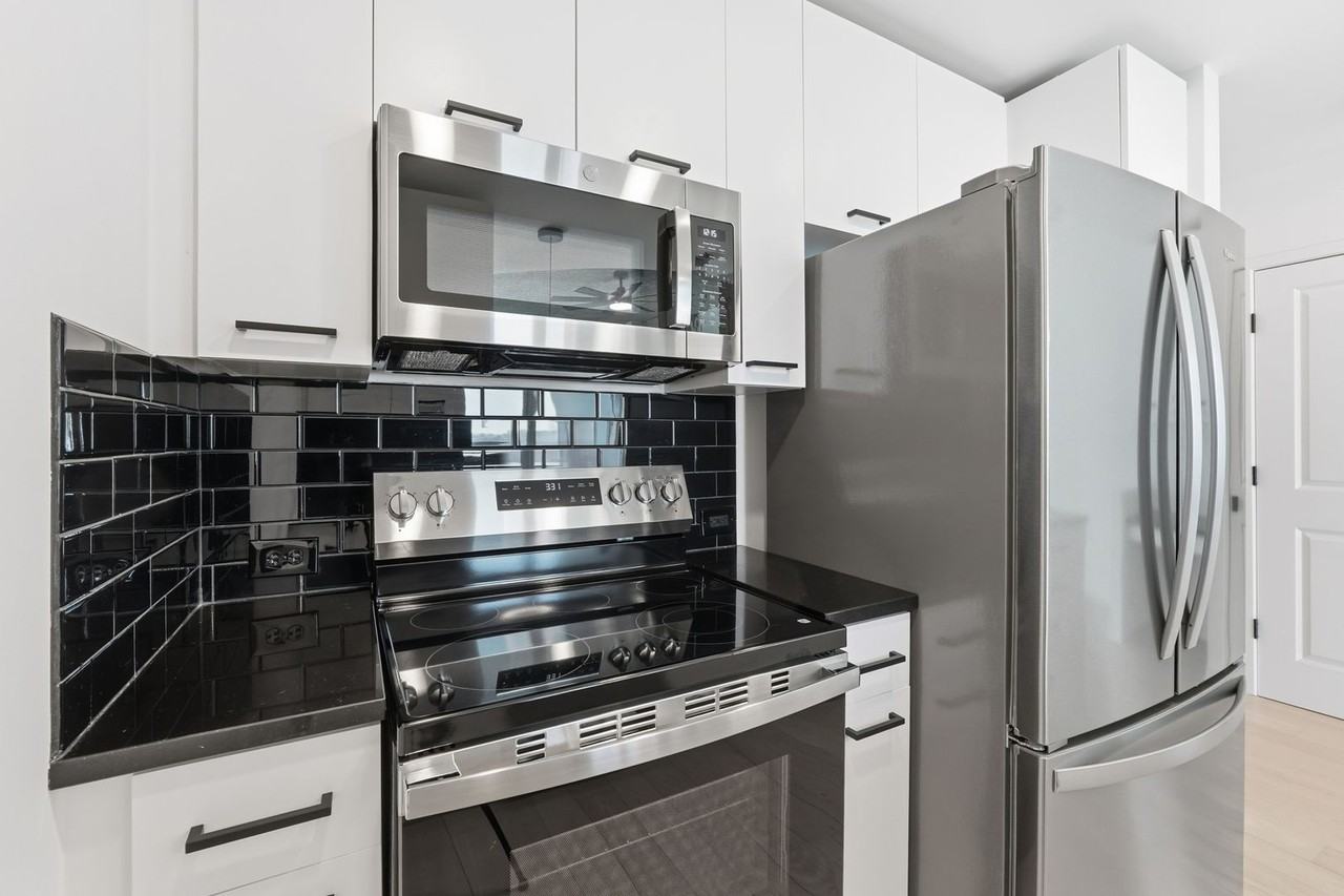 3324 Peachtree Rd #2904 - Photo 5 of 50